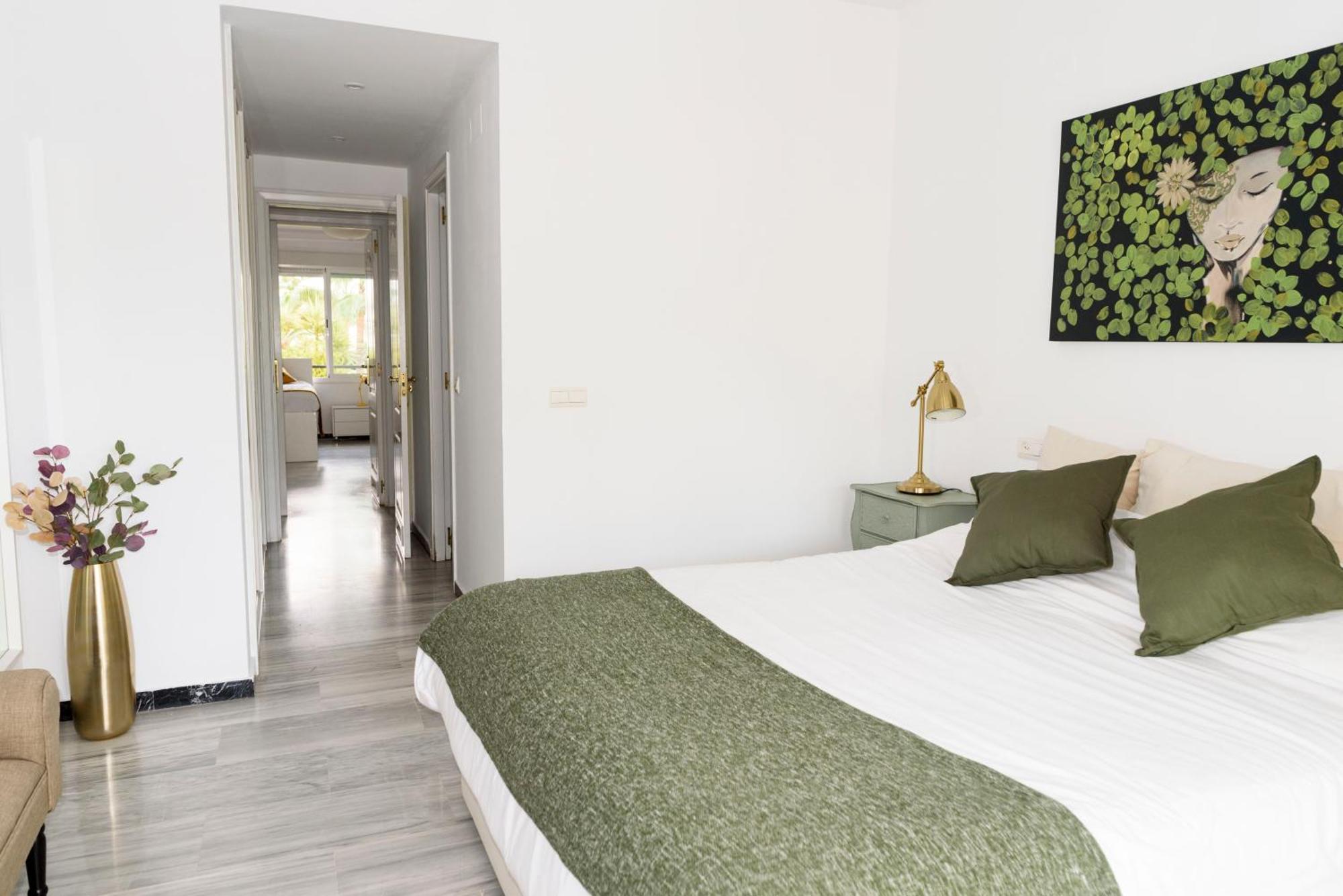 Charming And Spacious Apartment In Medina Garden - Puerto Banus มาร์เบยา ภายนอก รูปภาพ